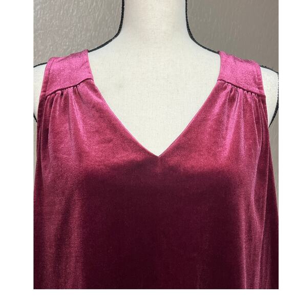 Old Navy Women's Velvet Velour Sleeveless Top Shirt Red Oversized Size Medium - Picture 3 of 13